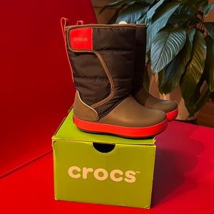 Crocs snow boots boy girl size 9 NWT